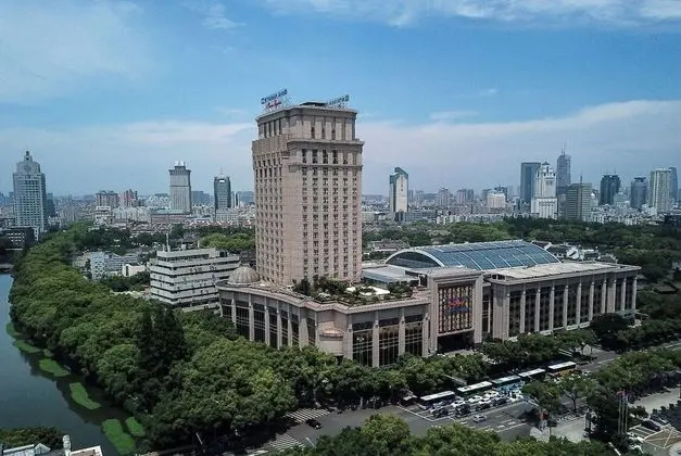 Wyndham Grand Plaza Royale Ningbo