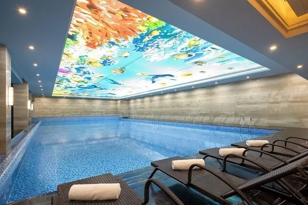 Wyndham Grand Tongren Downtown Hotel - Havuz