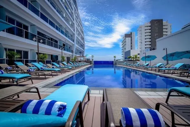 Wyndham Manta Sail Plaza Hotel & Convention Center - Havuz