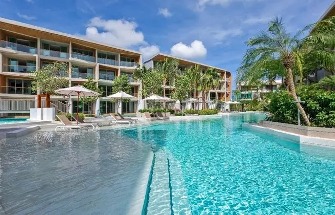 Wyndham Nai Harn Beach Phuket - Plaj
