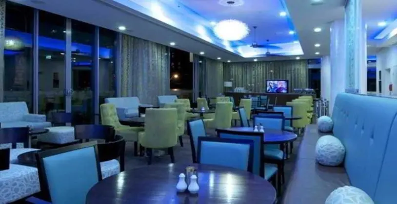 Wyndham Hotel Surfers Paradise - Yeme / İçme