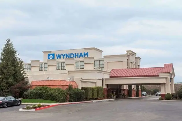Wyndham Visalia