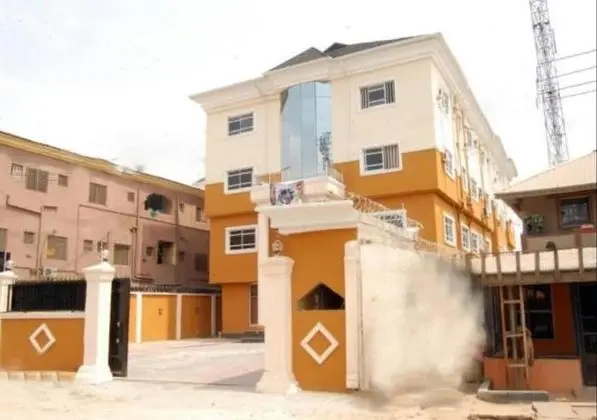 X Garden Hotel & Suites