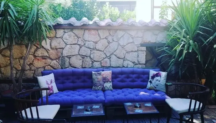 X Pub Pansiyon