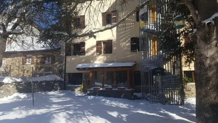 Xalet-Refugi U.E.C. - Dış Mekan
