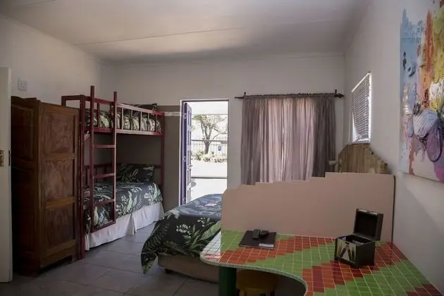 Xaviera Guest House - Yatak Takımları