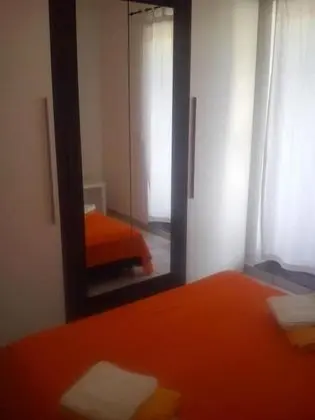 Xena - Comfort and Spacious - A4 Orange - Oda
