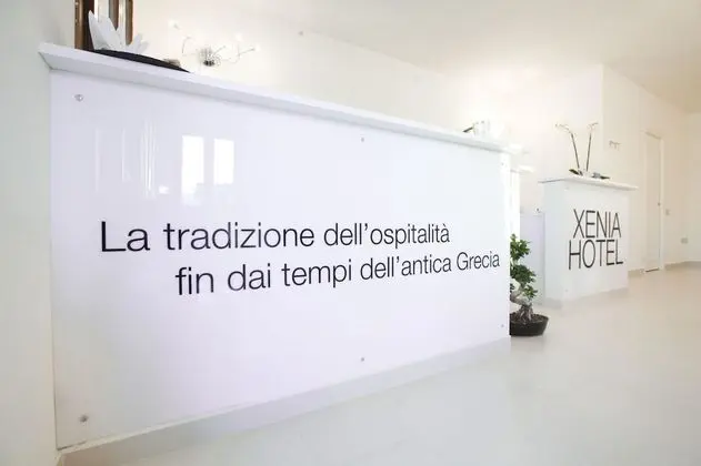 Xenia Hotel - Lobi