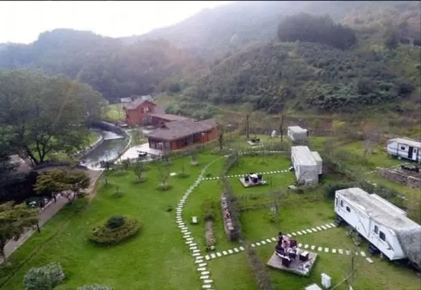 XFY Caravan