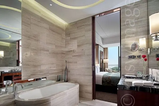 Xiandai Gloria Grand Hotel Changsha - Oda
