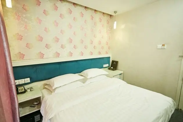 Xinghe Xinfeng Hotel - Railway Station - Oda