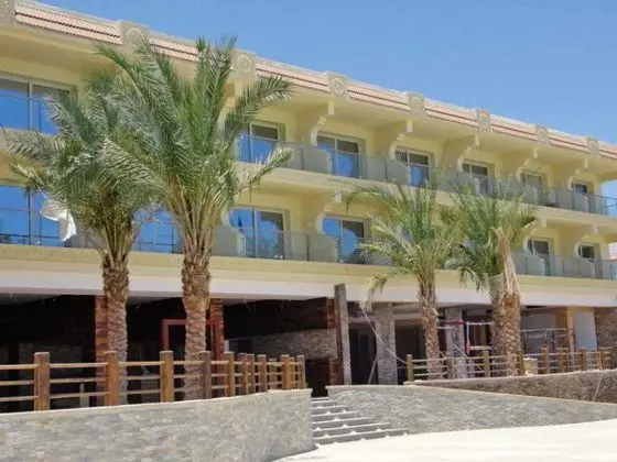 Xperience Sea Breeze Resort