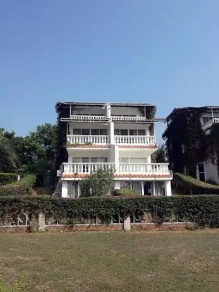 Xun Liao Bay Delta Island Hotel