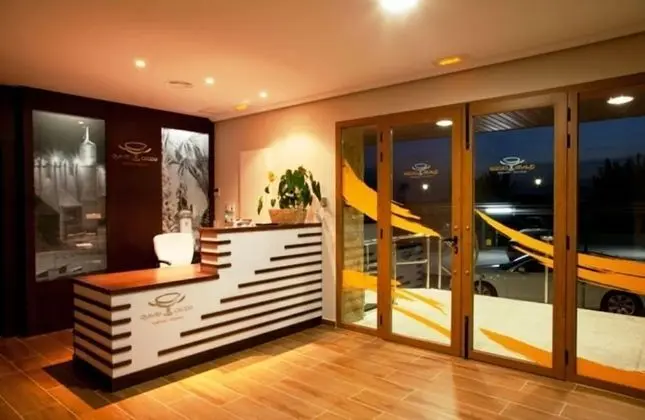 Hotel Y Apartamentos Quinto Cecilio - Lobi