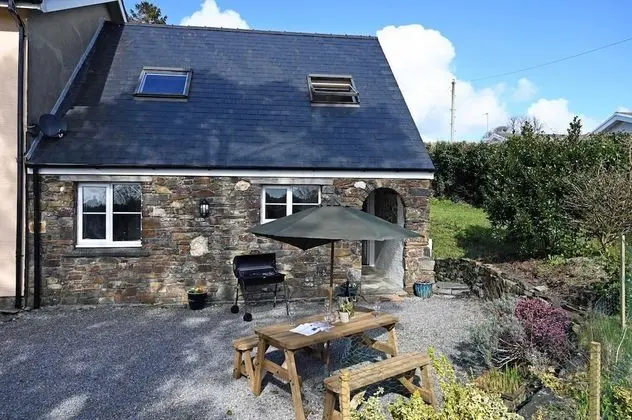 Y Bwthyn - Cosy Cottage With Parking - Dış Mekan