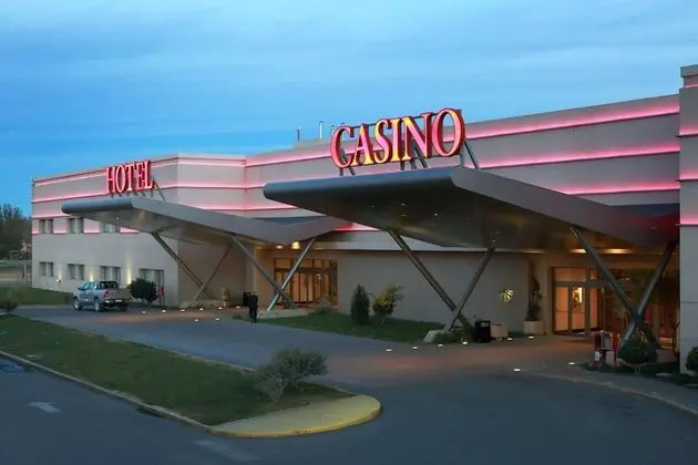 Hotel y Casino del Rio - General Roca - Dış Mekan