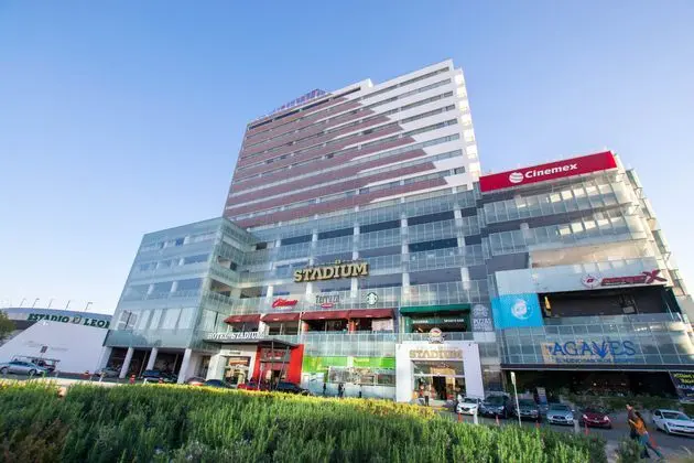 Hotel y Plaza Stadium