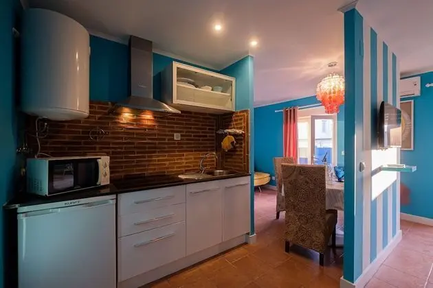 Y.Quebedo - Boutique Apartments - Mutfak
