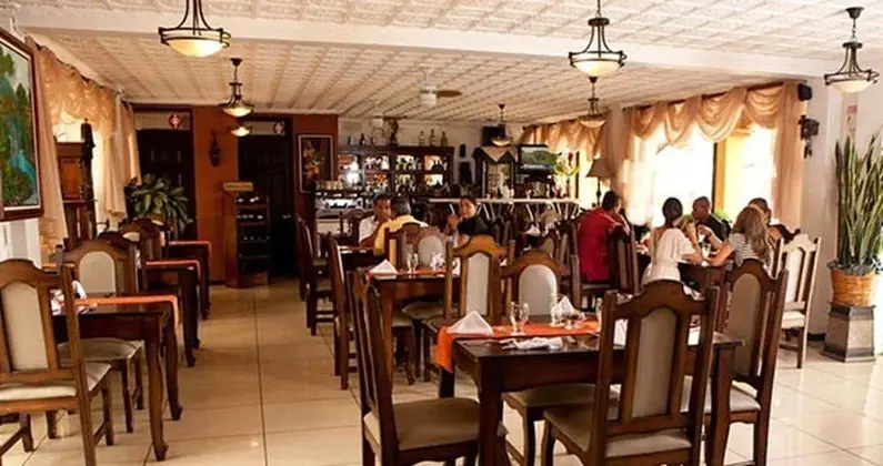 Hotel y Restaurante El Guarco - Yerinde Yemek