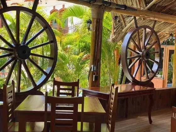 Hotel y Restaurante Las Adas y Estrellas - İç Mekan
