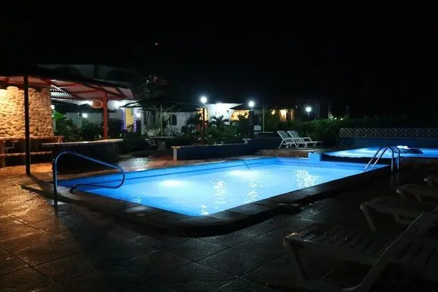 Hotel y Restaurante Valle Verde - Havuz