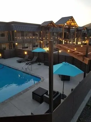 The Hotel Y - Havuz