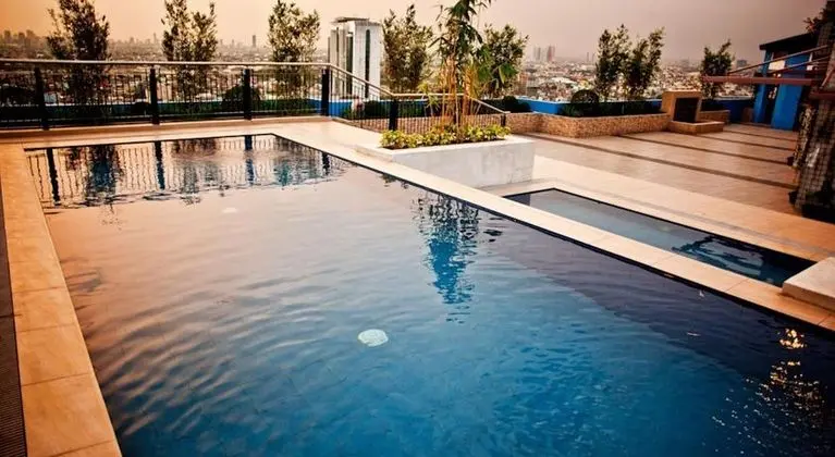 Y2 Residence Hotel - Havuz