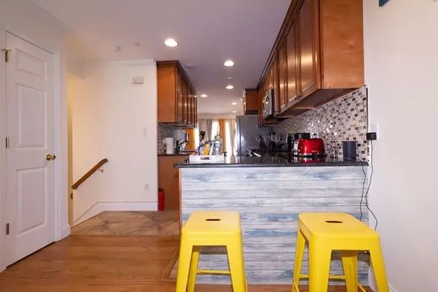 Yachtsman's Cove with 3-Levels - Lobi