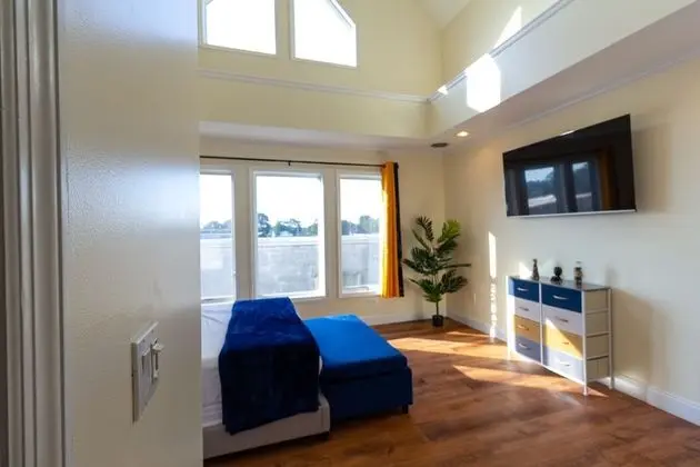 Yachtsman's Cove with 3-Levels - Oda