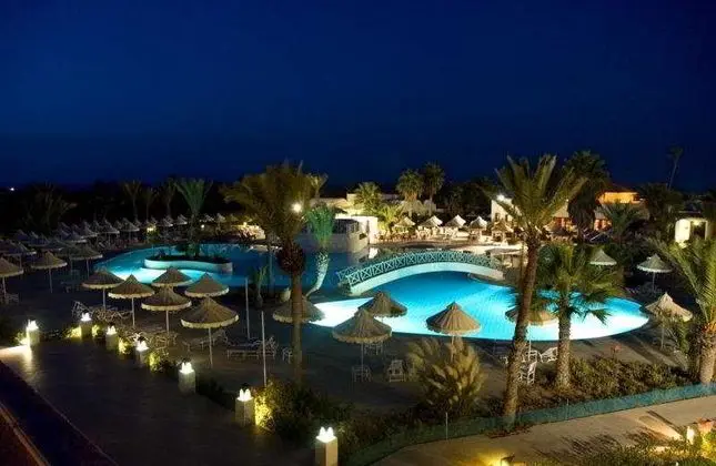 Yadis Djerba Golf Thalasso & Spa - Havuz