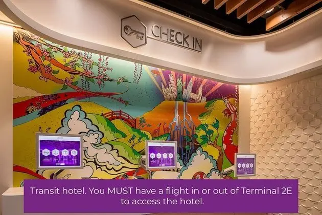 YOTELAir Paris CDG - Transit Hotel - Lobi