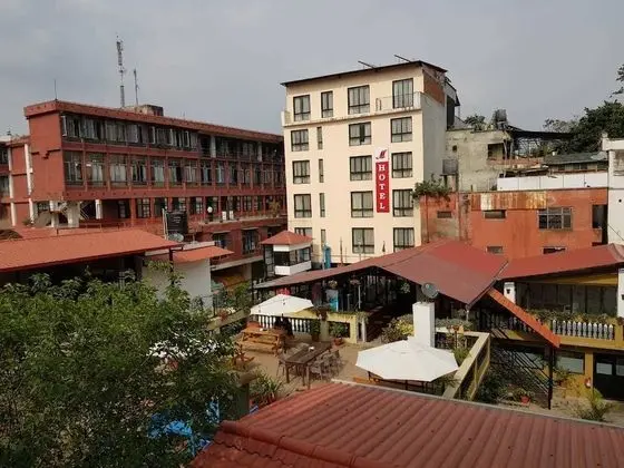 Yakety Yak Hostel