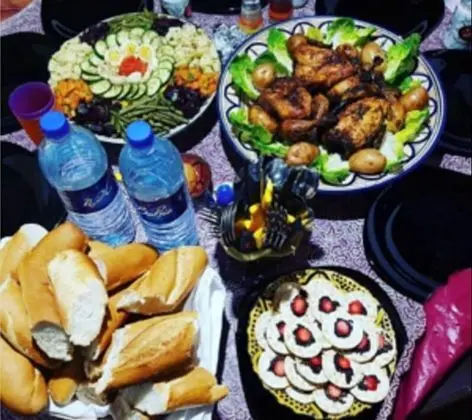 Yalah Surf - Hostel - Yerinde Yemek