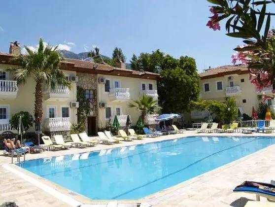 Yalçın Hotel