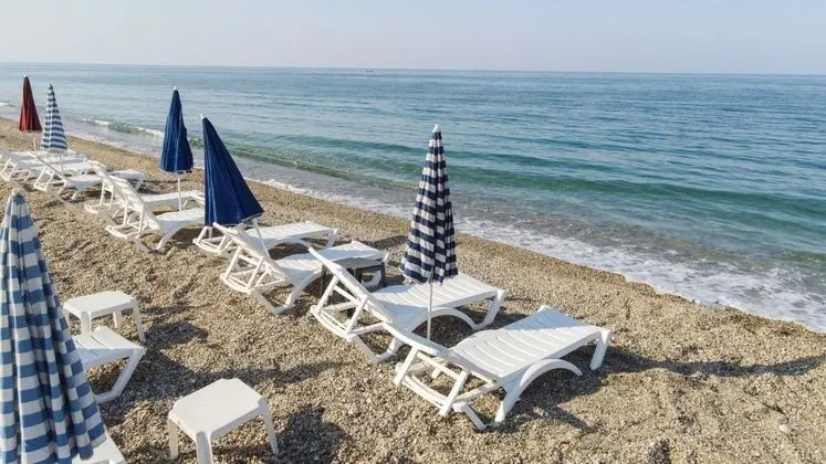 YALIKÖY DENİZ OTEL - Plaj