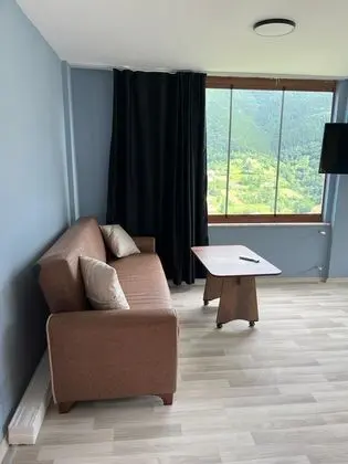 Yamaç Cam Otel - 1
