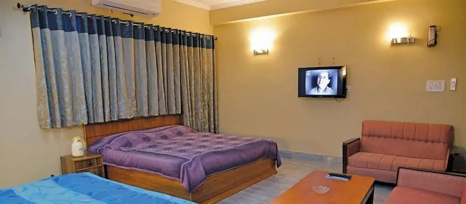 Hotel Yamini