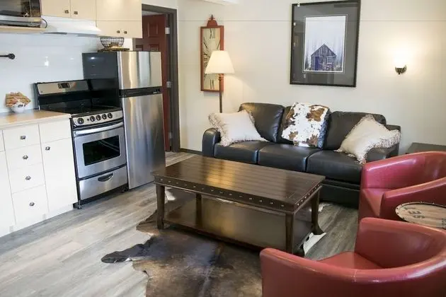 Yamnuska Suites - Oda