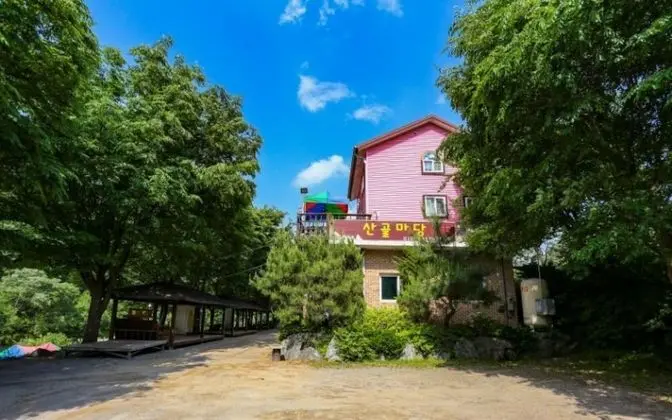 Yangpyeong Mountain Yard Pension