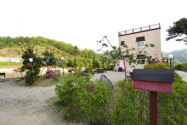 Yangpyeong Oettonjip Pension