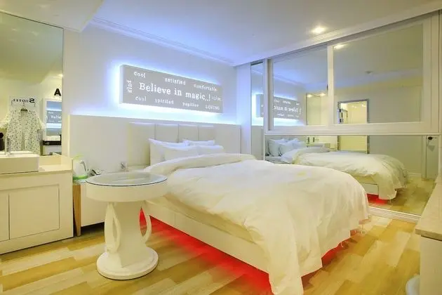 Yangpyeong Show Hotel