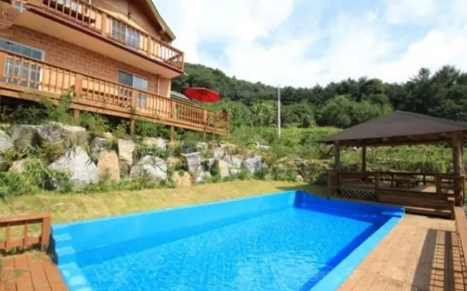 Yangpyeong Solbitgil Pension