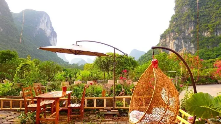 The Yangshuo Moon Resort