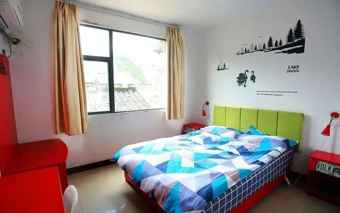 Yangshuo Showbiz Youth Hostel - Oda