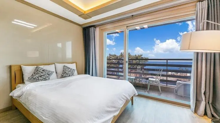 Yangyang Haettuneonchangmoon Pension - Dış Mekan