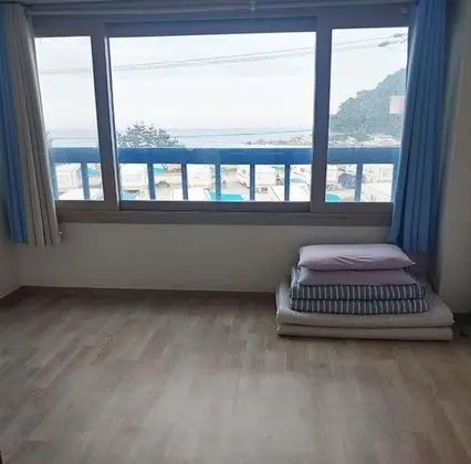 Yangyang Nusasurf Guest House