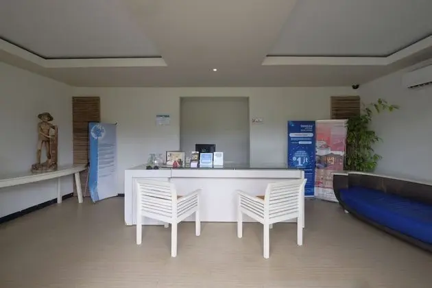 The Yani Hotel - Lobi
