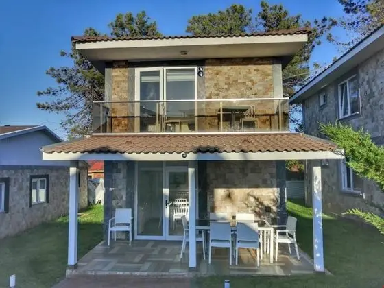 Yanıklar Apart Otel - Havuz