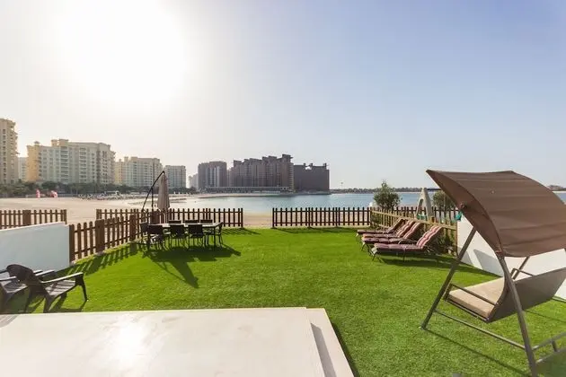 Yanjoon Holiday Homes - Palma Residence