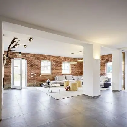 Yard Boarding Hotel - Lobi